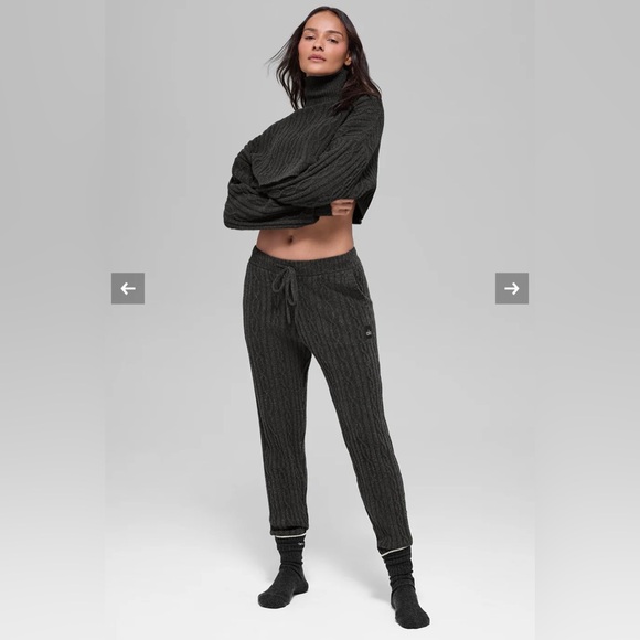 Alo Yoga Cable Knit Winter Bliss Pant Dark Heather Grey Sz L NWT - Picture 6 of 8